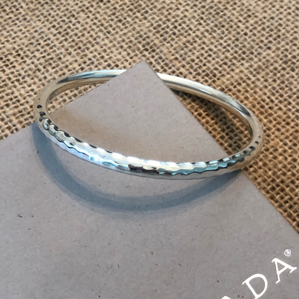 A Classic! Silpada Hammered Sturdy Solid .925 Sterling Silver Bangle Bracelet